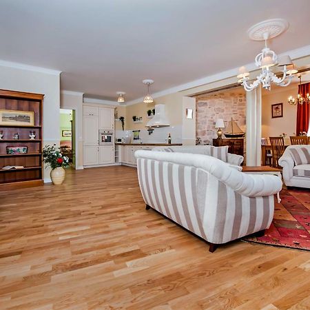 Adriatic Royal Sea View Apartment Rovinj Exterior photo