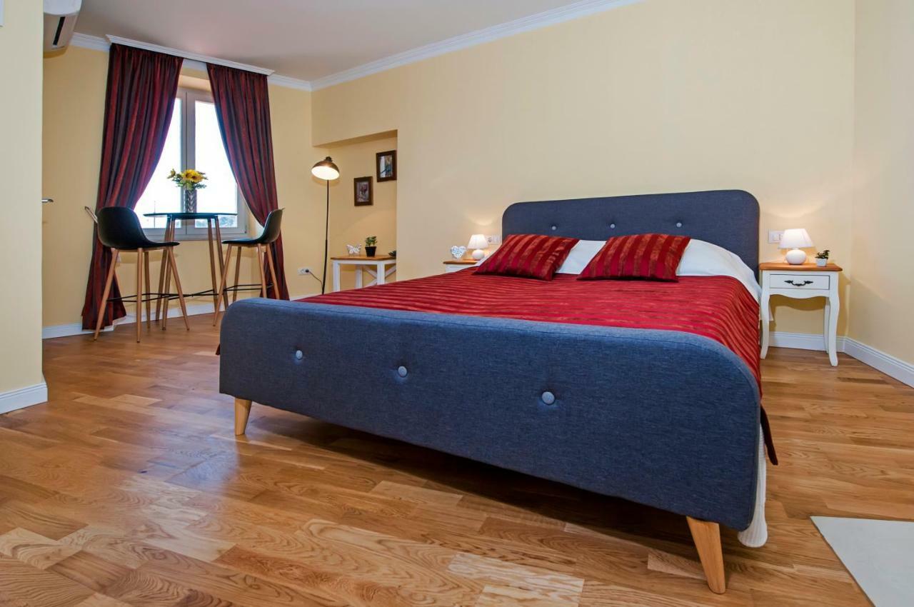 Adriatic Royal Sea View Apartment Rovinj Exterior photo